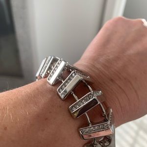 Beautiful stone accent cuff